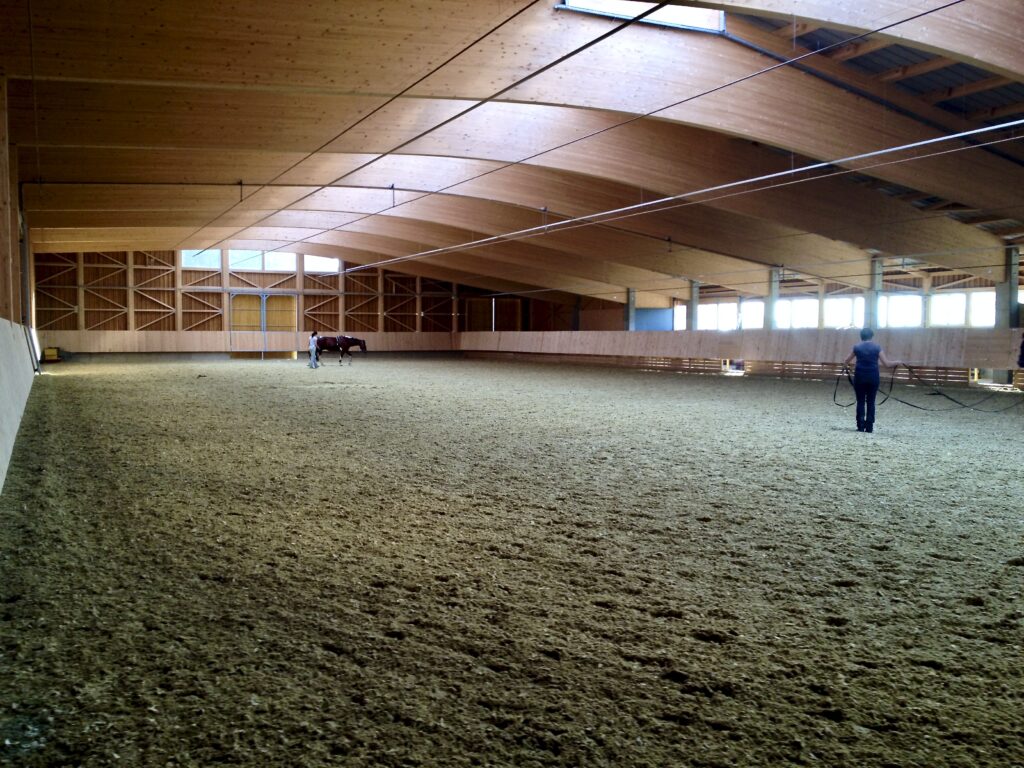Eich Reithallenboden fertig eingebaut