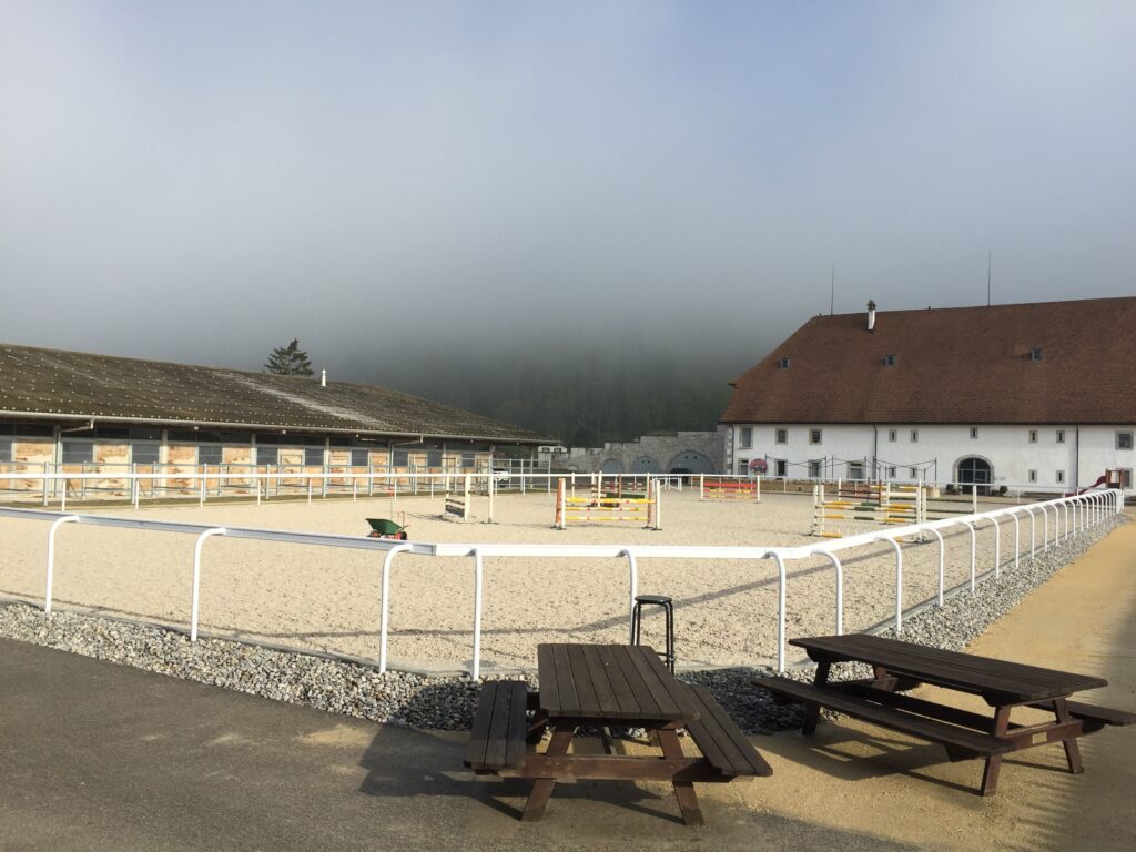 Bellelay Aussenplatz Professional